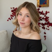 Lily Mueller Email & Phone Number