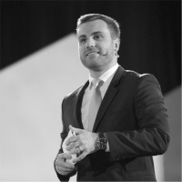 Edouard Gug Email