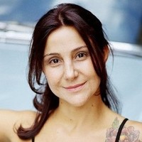 Nana Pequini Email