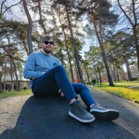 Henning Lakiere Email