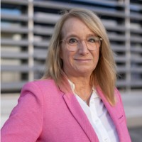Eva Blomenkamp Email & Phone Number