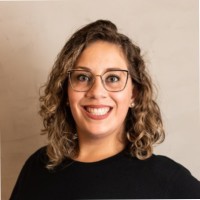 Livia Santos Email