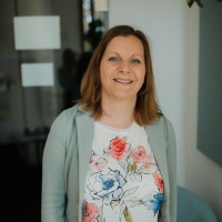 Claudia Polster Email