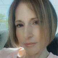 100 Million Ways Foundation Employee Amy Stocker's profile photo