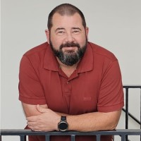 Roland Neubauer Email