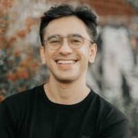 Sean Flores Email & Phone Number