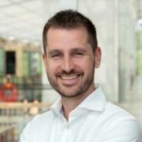 Jeroen van Staveren Email