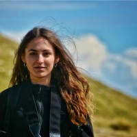 Sara Giari Email