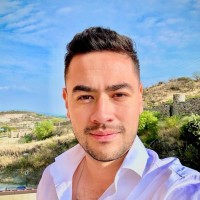 Cesar Basurto Email