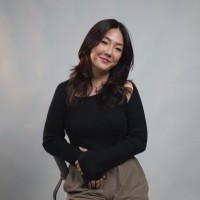 PropertyLimBrothers Employee Vera Ng's profile photo
