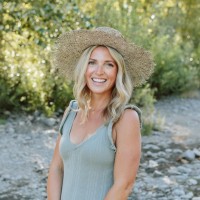 Dennis' 7 Dees Landscaping & Garden Centers Employee Kelley Kenyon's profile photo