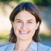 923 Jobs Employee Helen Wright's profile photo