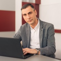 Ionut Airinei Email