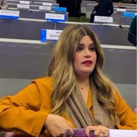 Karol Arámbula Email