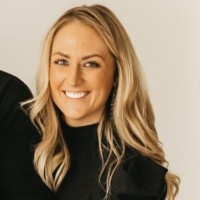 Lacey Holmes Email
