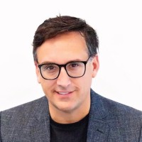 GT's Living Foods Employee Robert Nava's profile photo