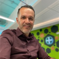 E-mail e número de telefone de Carlos Carazo