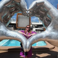 Celebrity Cruises Employee Hannah Simpson's profile photo