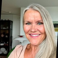 Hanne Østergaard Email