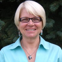 Leslie Knapp Email & Phone Number