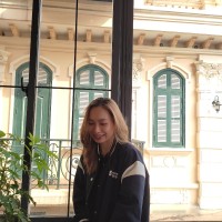 Ngân Nguyễn Email