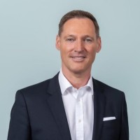 Oliver Lüsch Email & Phone Number