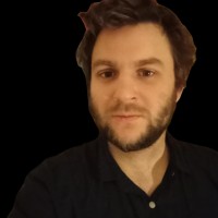 Szymon Majewski Email