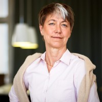 Magdalena Persson Email