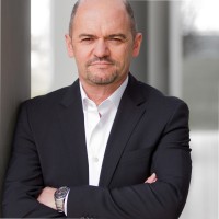 Uwe Tomasi Email & Phone Number
