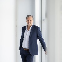 E-mail e número de telefone de Eric van Den Broek