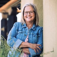 Jennifer Ogilvie Email