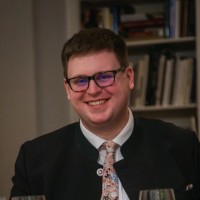 Stefan Baderschneider Email