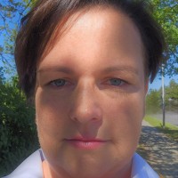 Katarzyna Dec Email