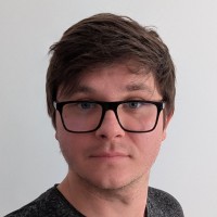 Adam Hałon Email