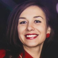 Anna MacHnik Email