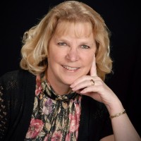 Lynn Schoenknecht Email & Phone Number