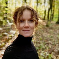 Renata Dubec Email