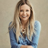 Altos Planos Collective Employee Cat Salter's profile photo