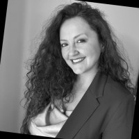 Eva Meneri Email