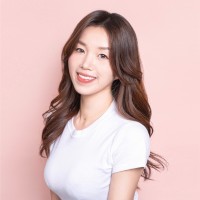 Chloe Lee Email