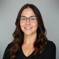 Peak Sales Recruiting Employee Emily Taylor's profile photo