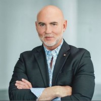 Email e telefono di Craig Pishotti