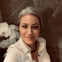 Jumeirah Hotels & Resorts Employee Roberta Caucino's profile photo
