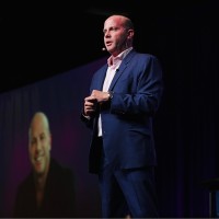 Email e telefono di Darren Prince