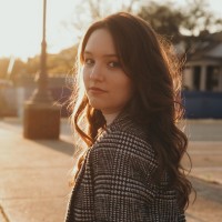 Isabella Montague Email & Phone Number