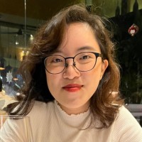 Elly Lau Email