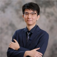 Runzi Qin Email