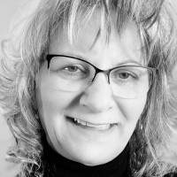eSolutions Furniture Employee Robin Ritter's profile photo