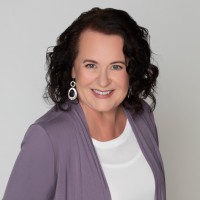Wolf's Edge Integrators Employee April Stercula's profile photo