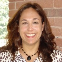 OOFOS Employee Deborah Uluer's profile photo